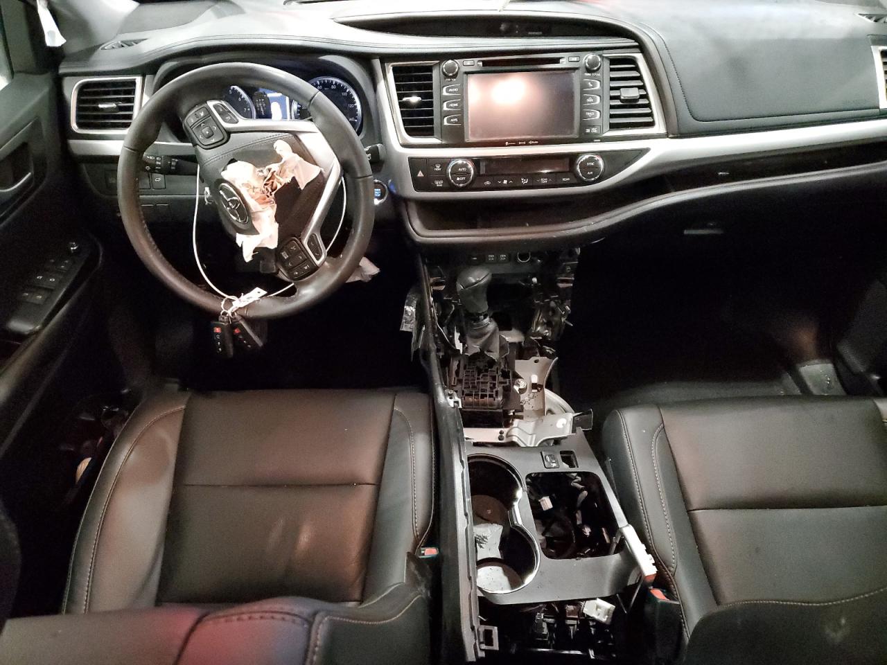 2019 Toyota Highlander VIN 5TDJZRFH9KS618624 Copart auction photo, front end / rear end damage thumbnail 8