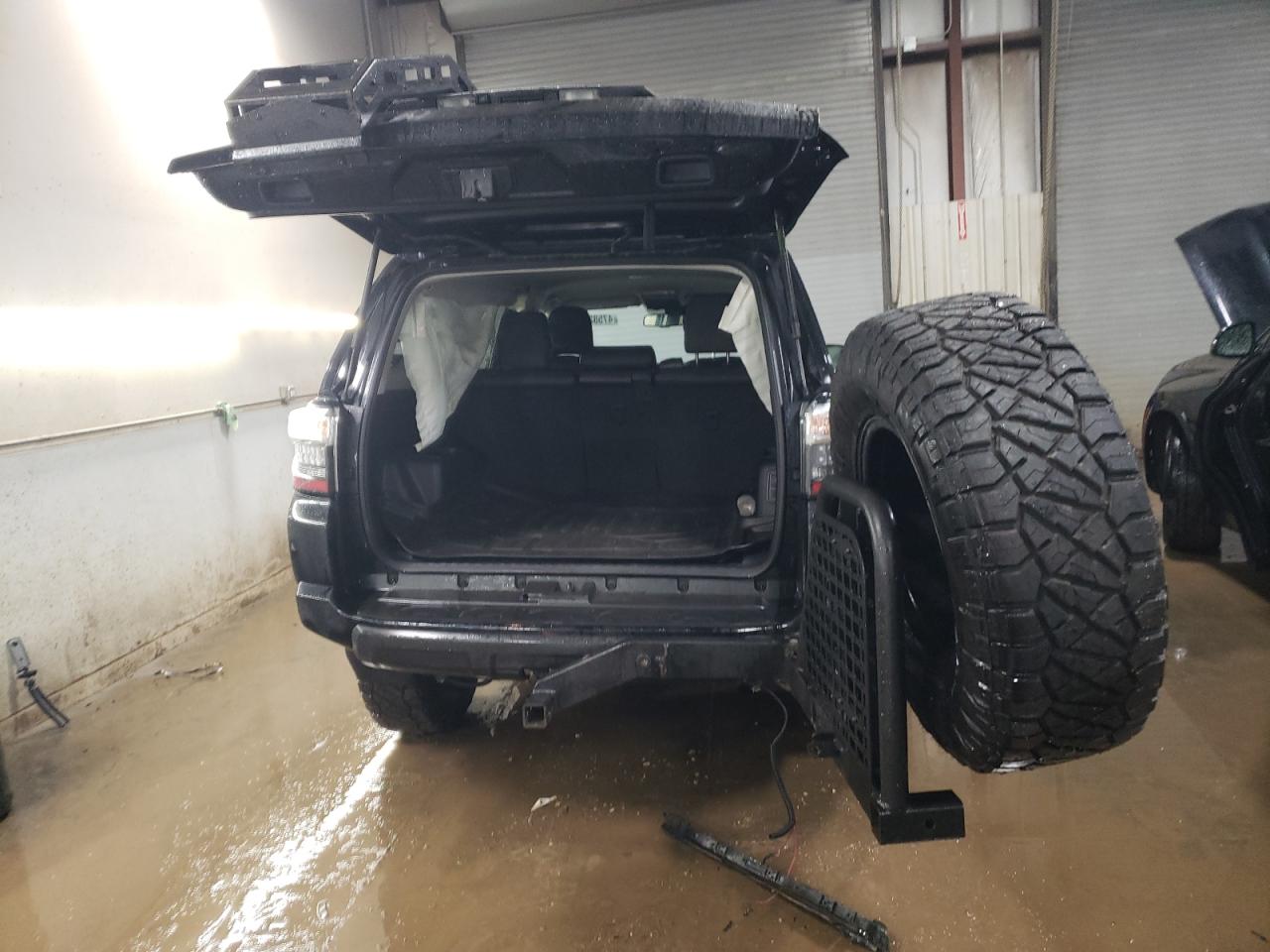 2020 Toyota 4Runner VIN JTEBU5JR3L5815481 Copart auction photo, front end / minor dent/scratches damage thumbnail 6