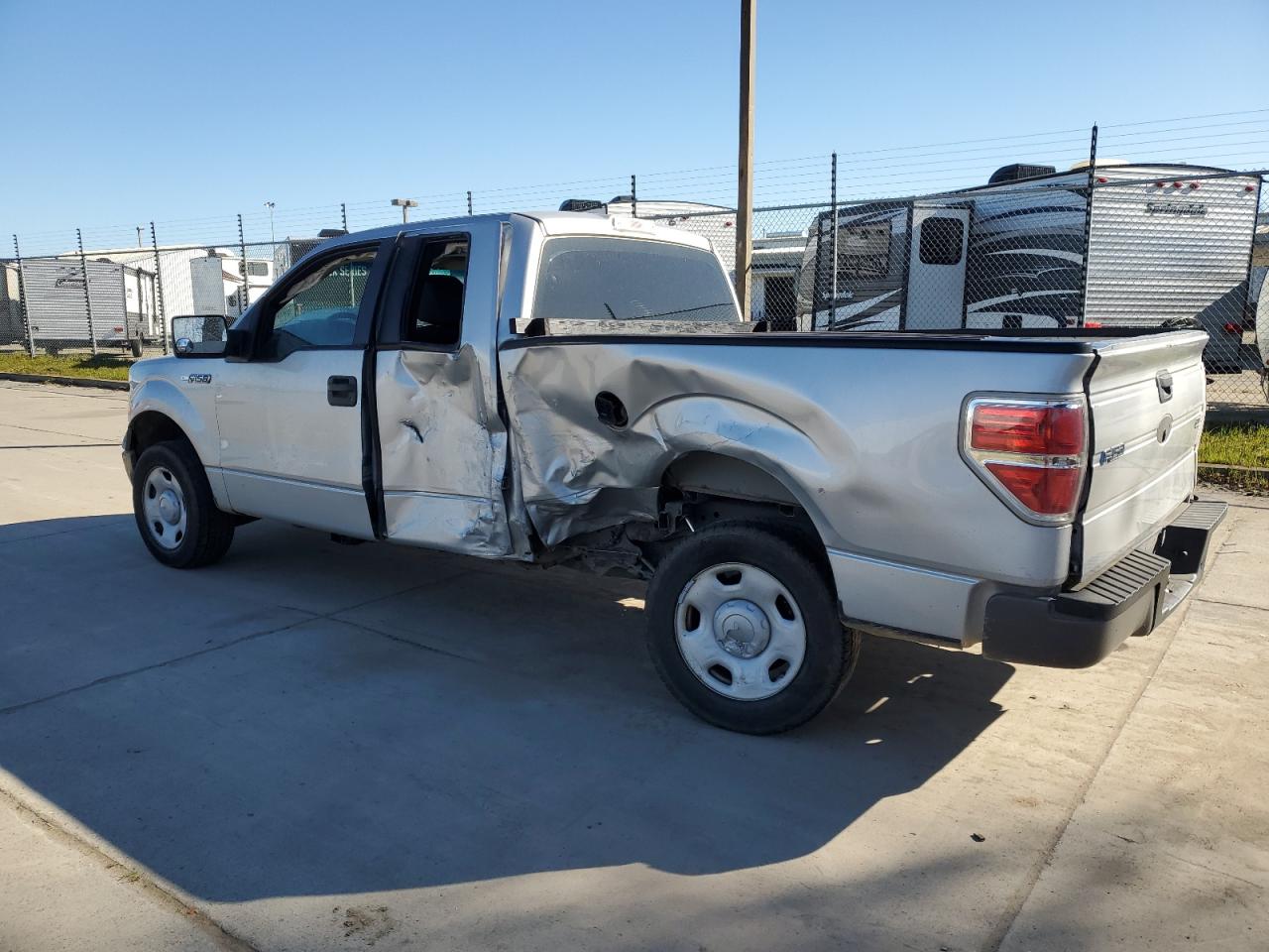 2009 Ford F-150 VIN 1FTRX12W09KB42067 Copart auction photo, side / undercarriage damage thumbnail 2