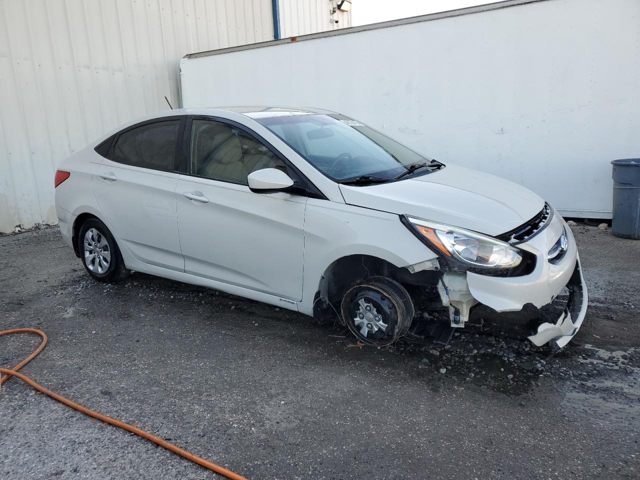 2015 Hyundai Accent VIN KMHCT4AE5FU889221 Copart auction photo, front end damage thumbnail 4