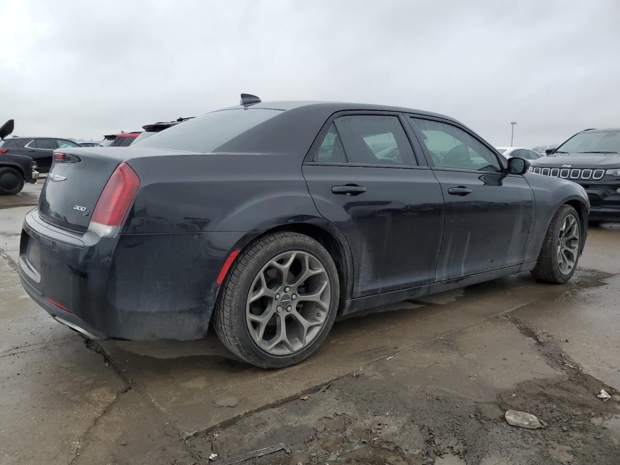 2015 Chrysler 300 VIN 2C3CCABG7FH932063 Copart auction photo, front end / hail damage thumbnail 3
