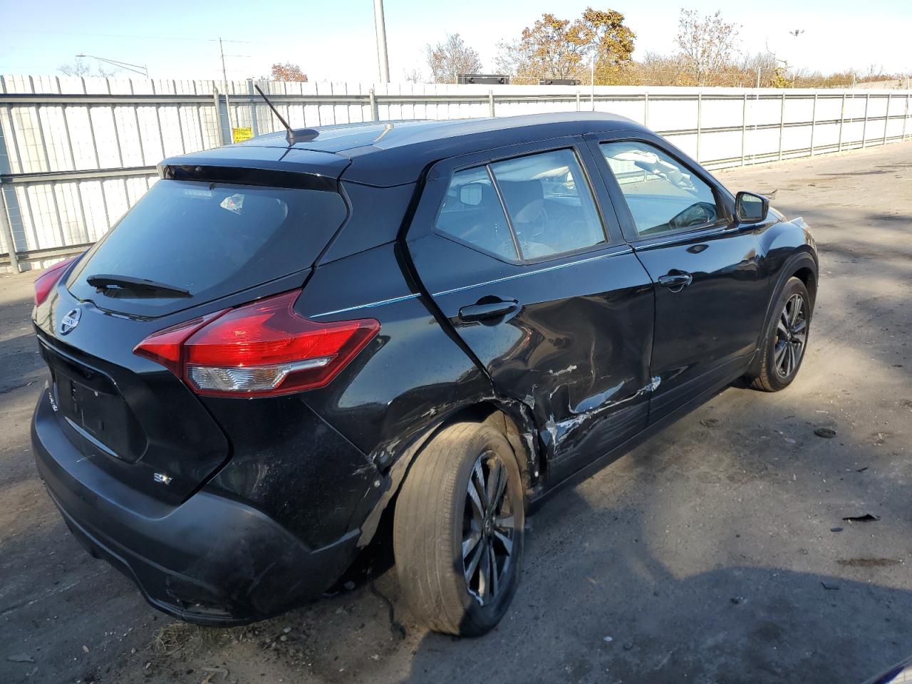 2018 Nissan Kicks VIN 3N1CP5CU0JL545126 Copart auction photo, rear end / side damage thumbnail 3