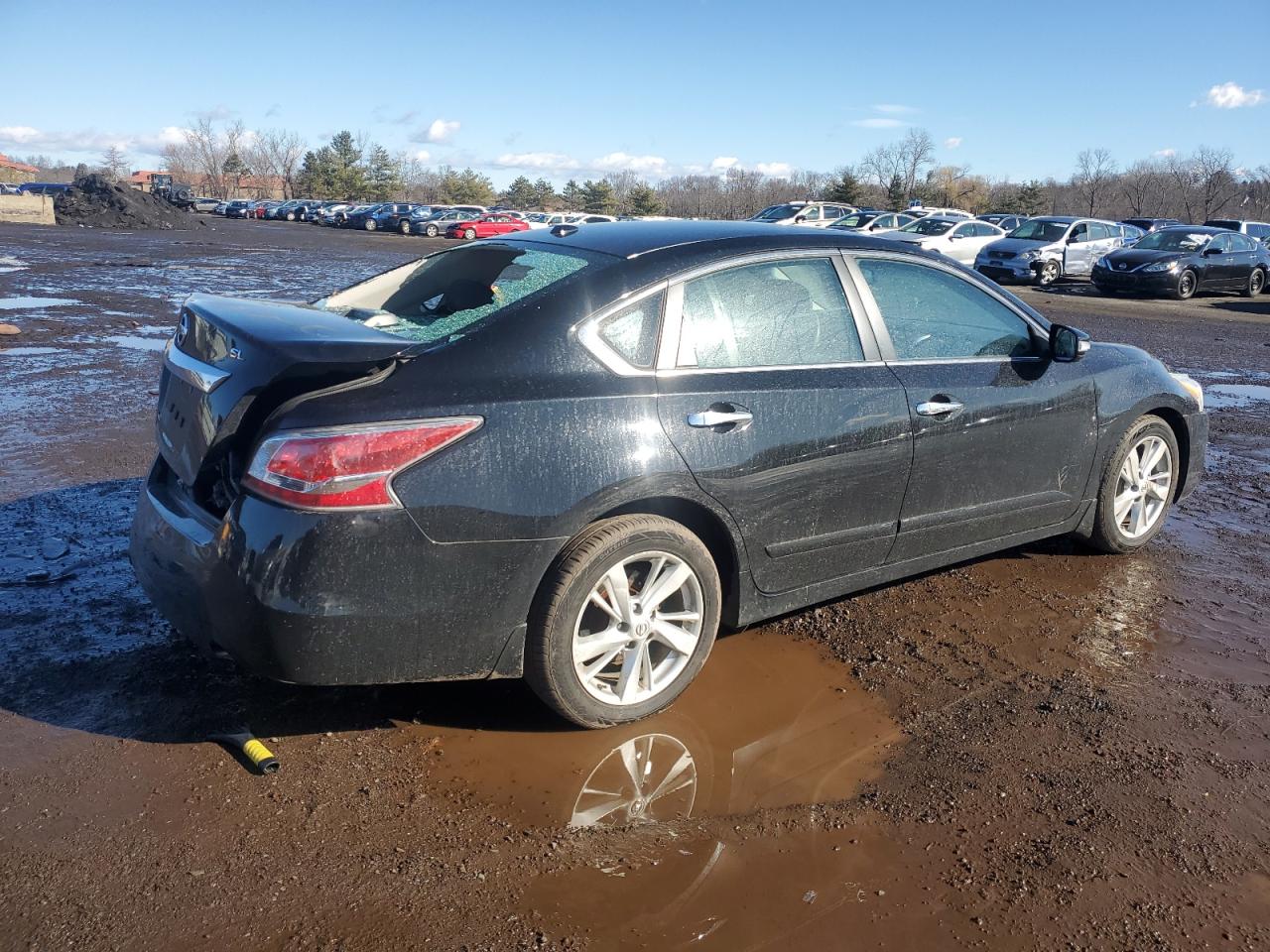2015 Nissan Altima VIN 1N4AL3AP0FN907292 Copart auction photo, rear end damage thumbnail 3