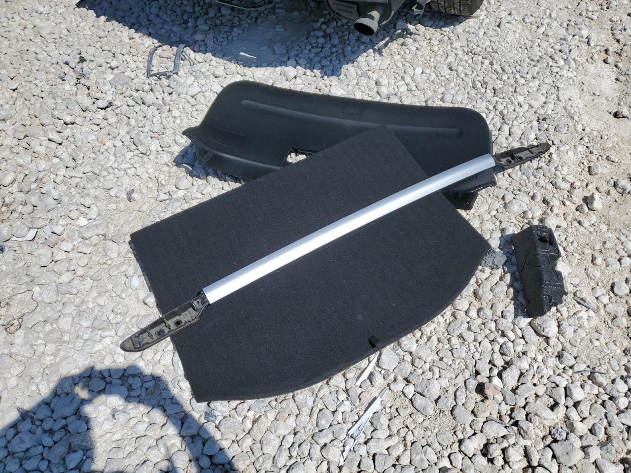 2018 Toyota RAV 4 VIN JTMBFREV2JD250267 Copart auction photo, rear end damage thumbnail 13