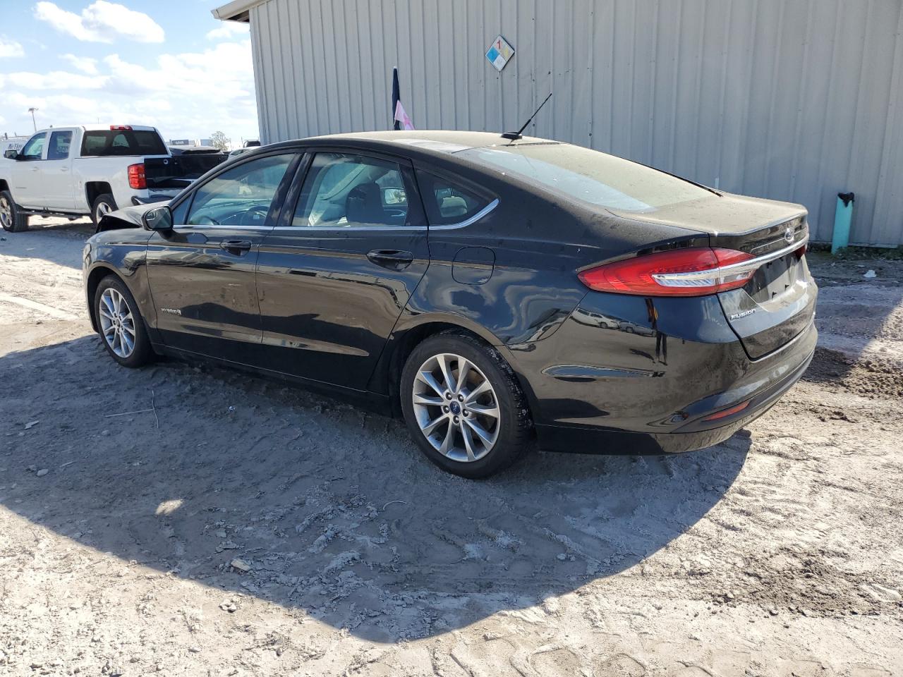 2017 Ford Fusion VIN 3FA6P0LU9HR386729 Copart auction photo, front end damage thumbnail 2