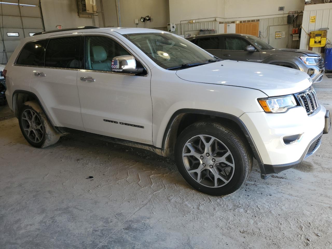 2020 Jeep Grand Cherokee VIN 1C4RJFBG7LC235483 Copart auction photo, front end damage thumbnail 4