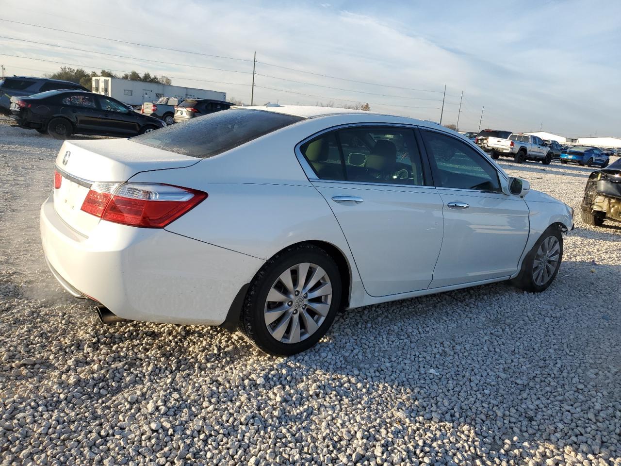 2015 Honda Accord VIN 1HGCR2F83FA103297 Copart auction photo, front end damage thumbnail 3