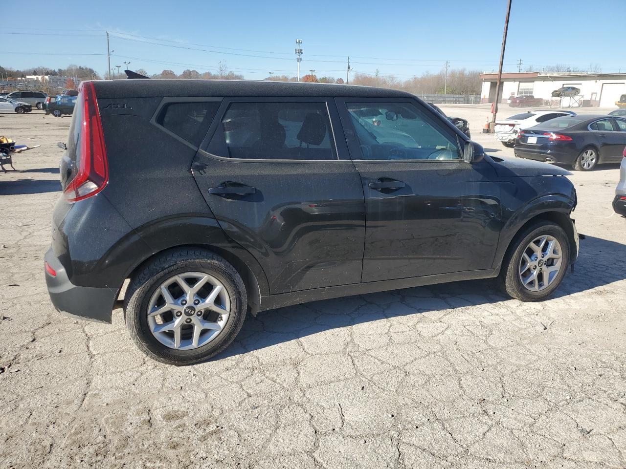 2021 KIA Soul VIN KNDJ23AU0M7124607 Copart auction photo, front end / minor dent/scratches damage thumbnail 3