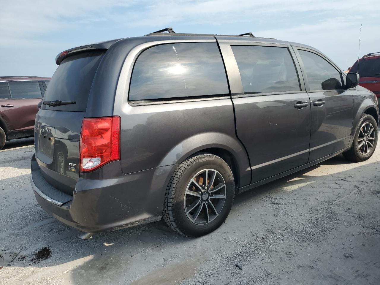 2019 Dodge Caravan VIN 2C4RDGEG2KR513205 Copart auction photo, water/flood damage thumbnail 3