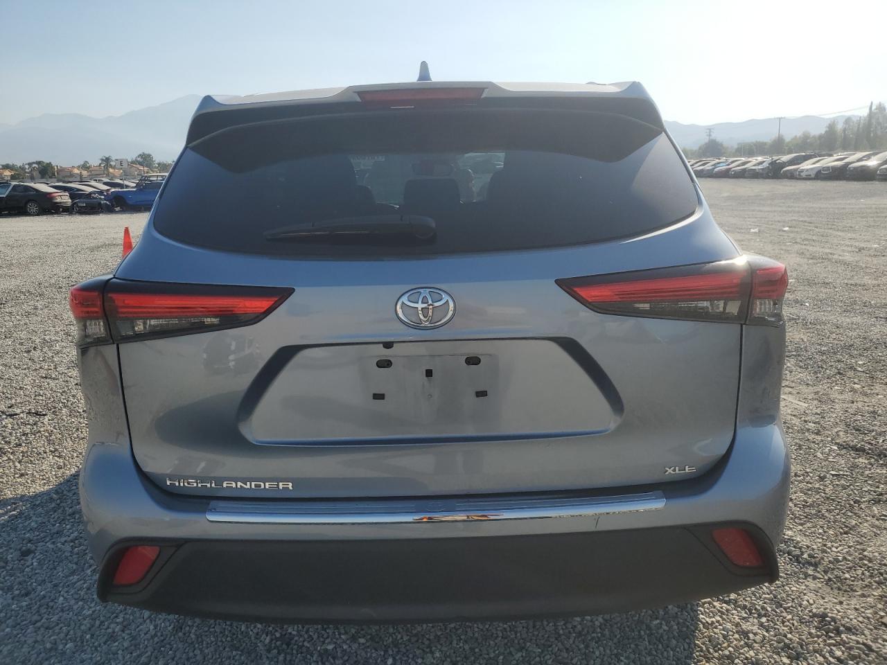 2020 Toyota Highlander VIN 5TDHZRAH7LS004307 Copart auction photo, side / front end damage thumbnail 6