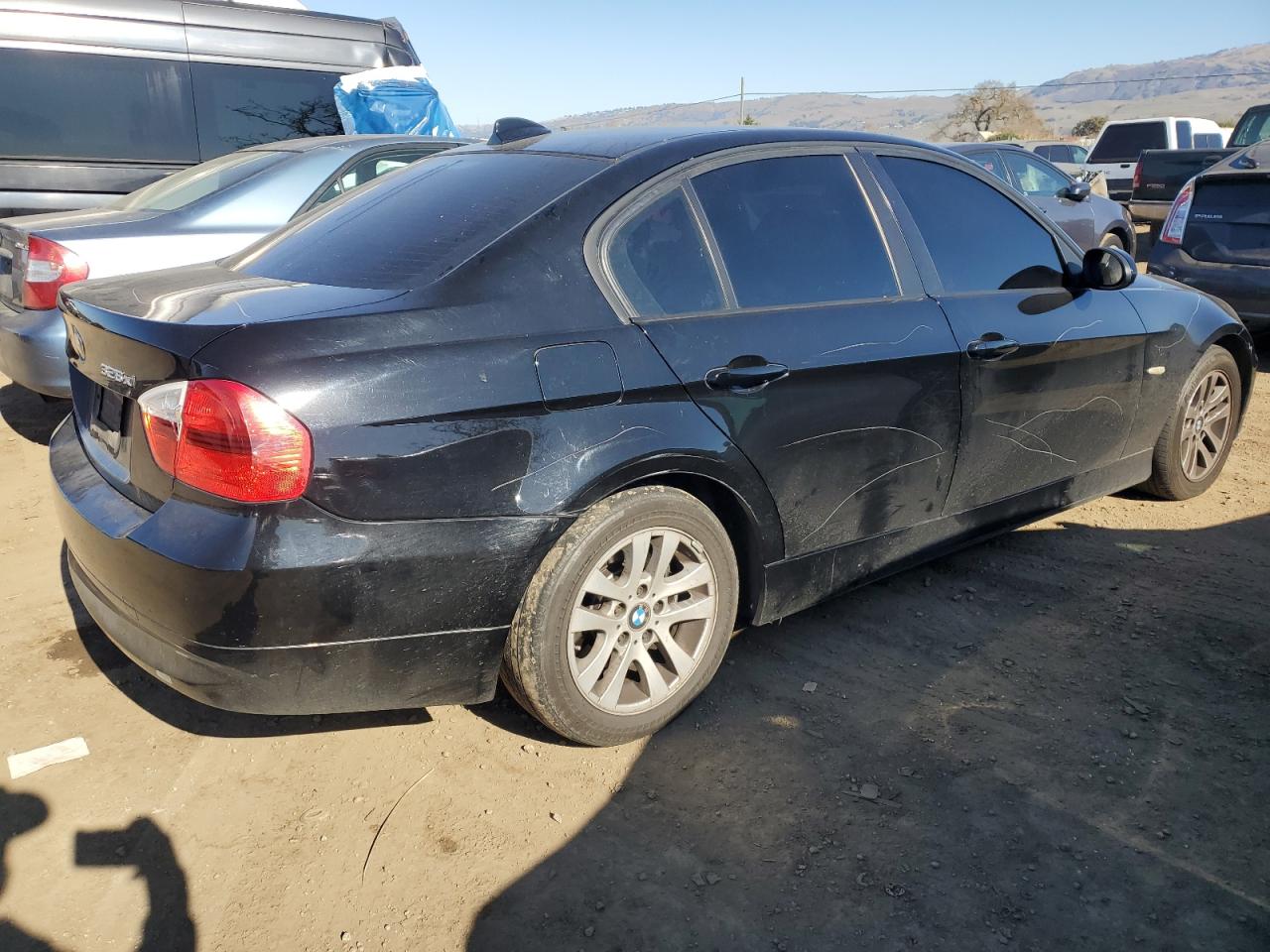 2007 BMW 3er VIN WBAVC93557K032527 Copart auction photo, vandalism damage thumbnail 3