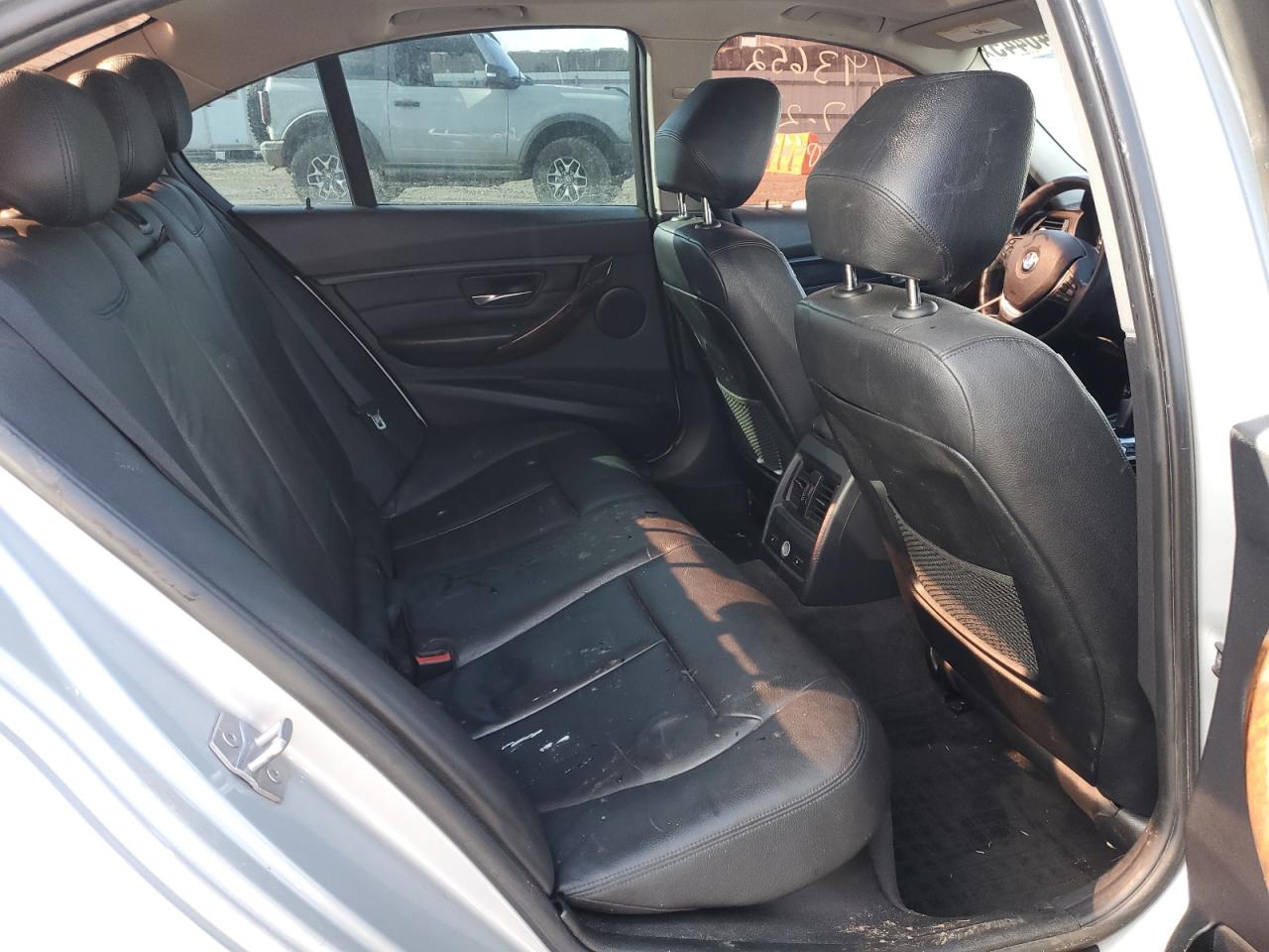 2013 BMW 3er VIN WBA3B9G56DNP39473 Copart auction photo, front end / rear end damage thumbnail 10