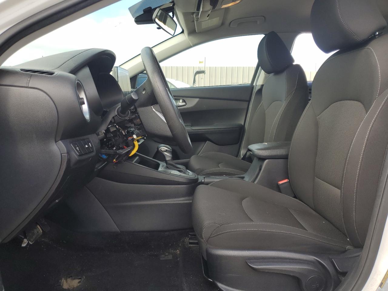 2019 KIA Forte VIN 3KPF24ADXKE093312 Copart auction photo, vandalism damage thumbnail 7