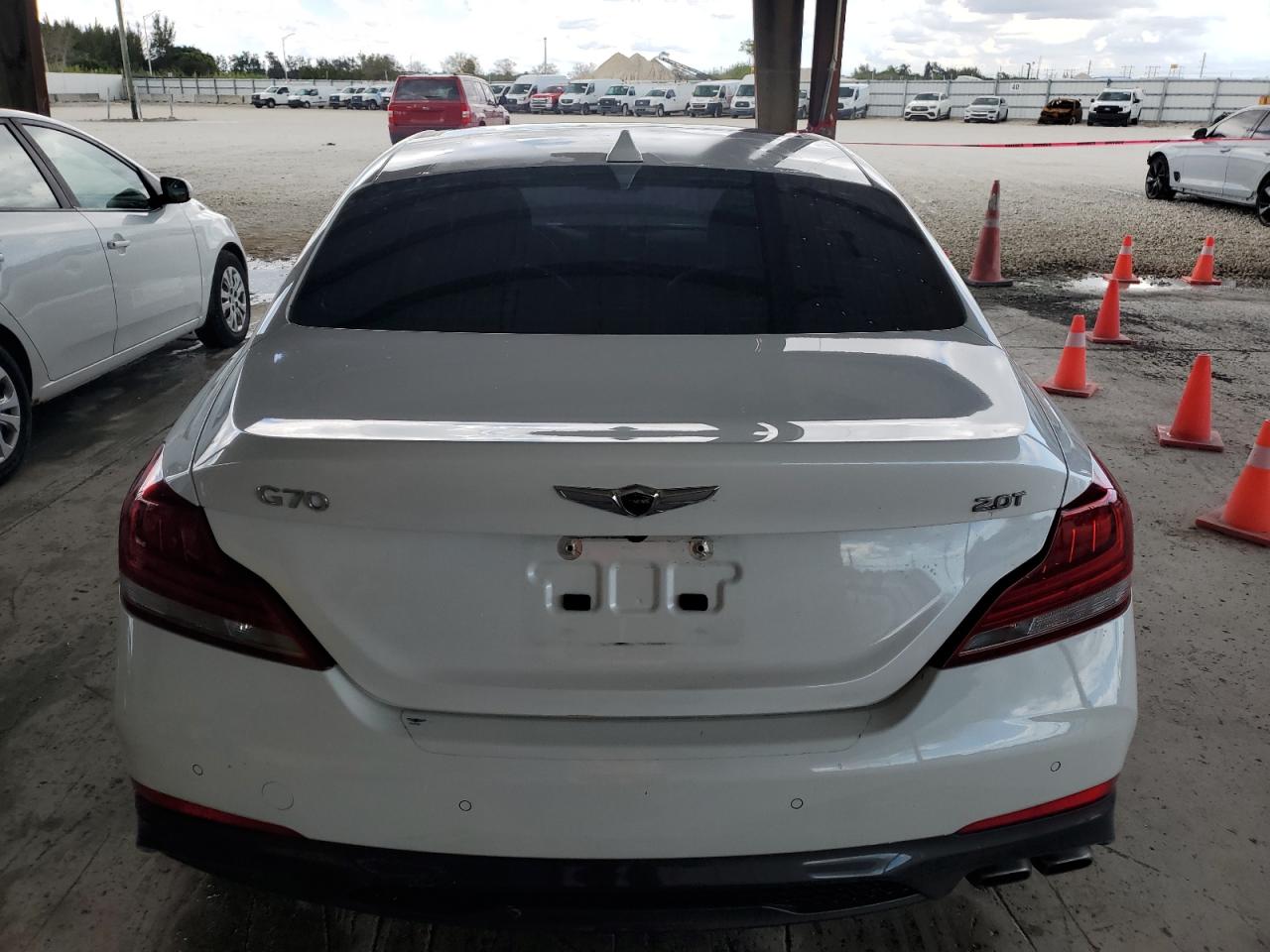2020 Genesis G70 VIN KMTG34LA5LU059898 Copart auction photo, water/flood / minor dent/scratches damage thumbnail 6