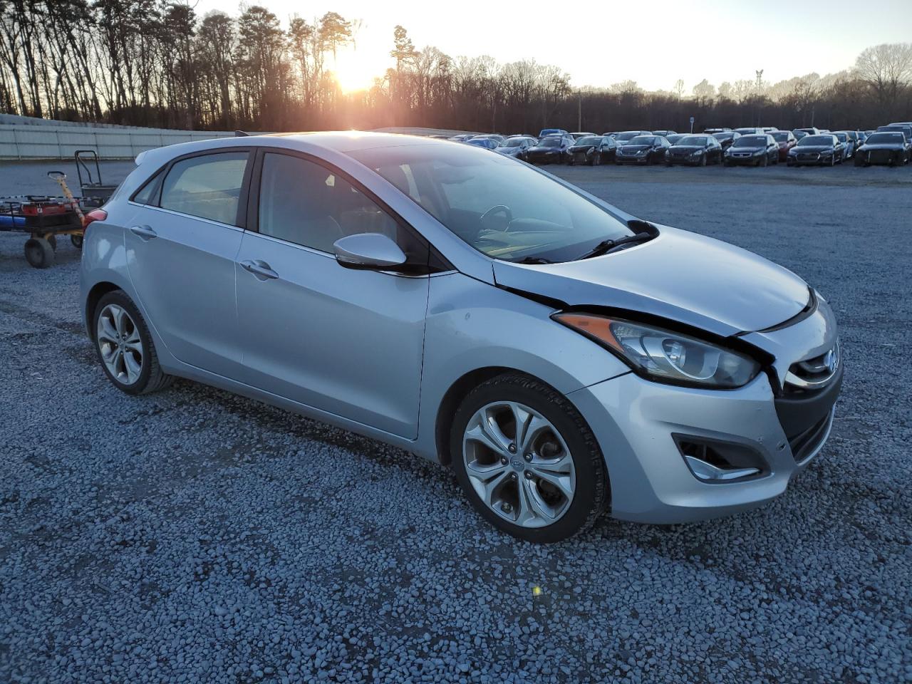 2014 Hyundai Elantra VIN KMHD35LH8EU173414 Copart auction photo, front end / minor dent/scratches damage thumbnail 4