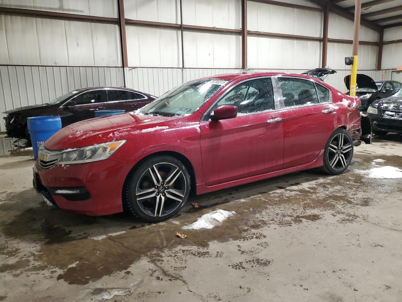 2017 Honda Accord VIN 1HGCR2F57HA255821