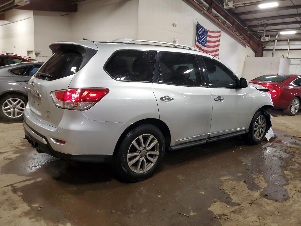 2014 Nissan Pathfinder VIN 5N1AR2MM0EC666165 Copart auction photo, front end damage thumbnail 3