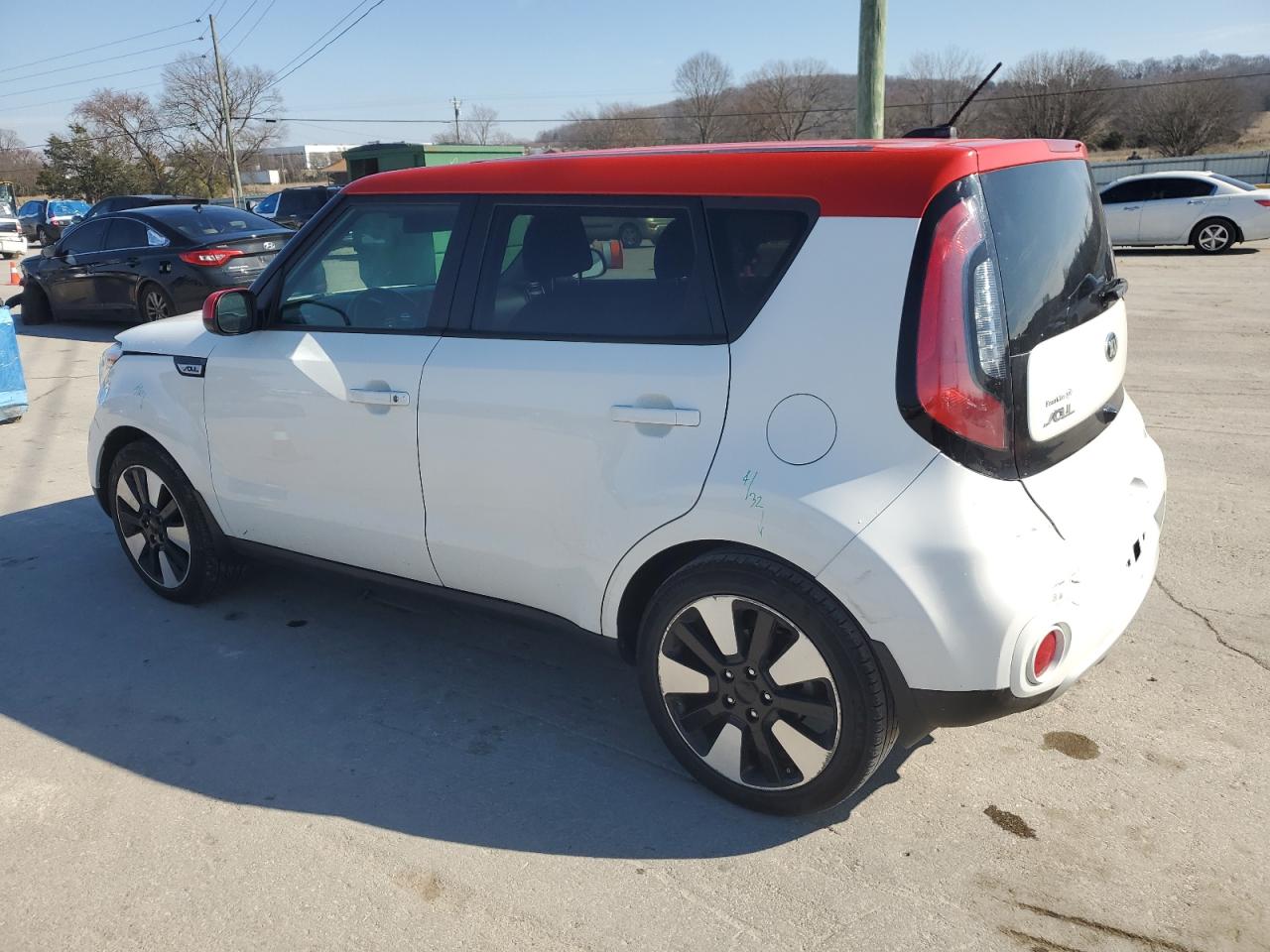 2017 KIA Soul VIN KNDJP3A52H7465863 Copart auction photo, front end damage thumbnail 2