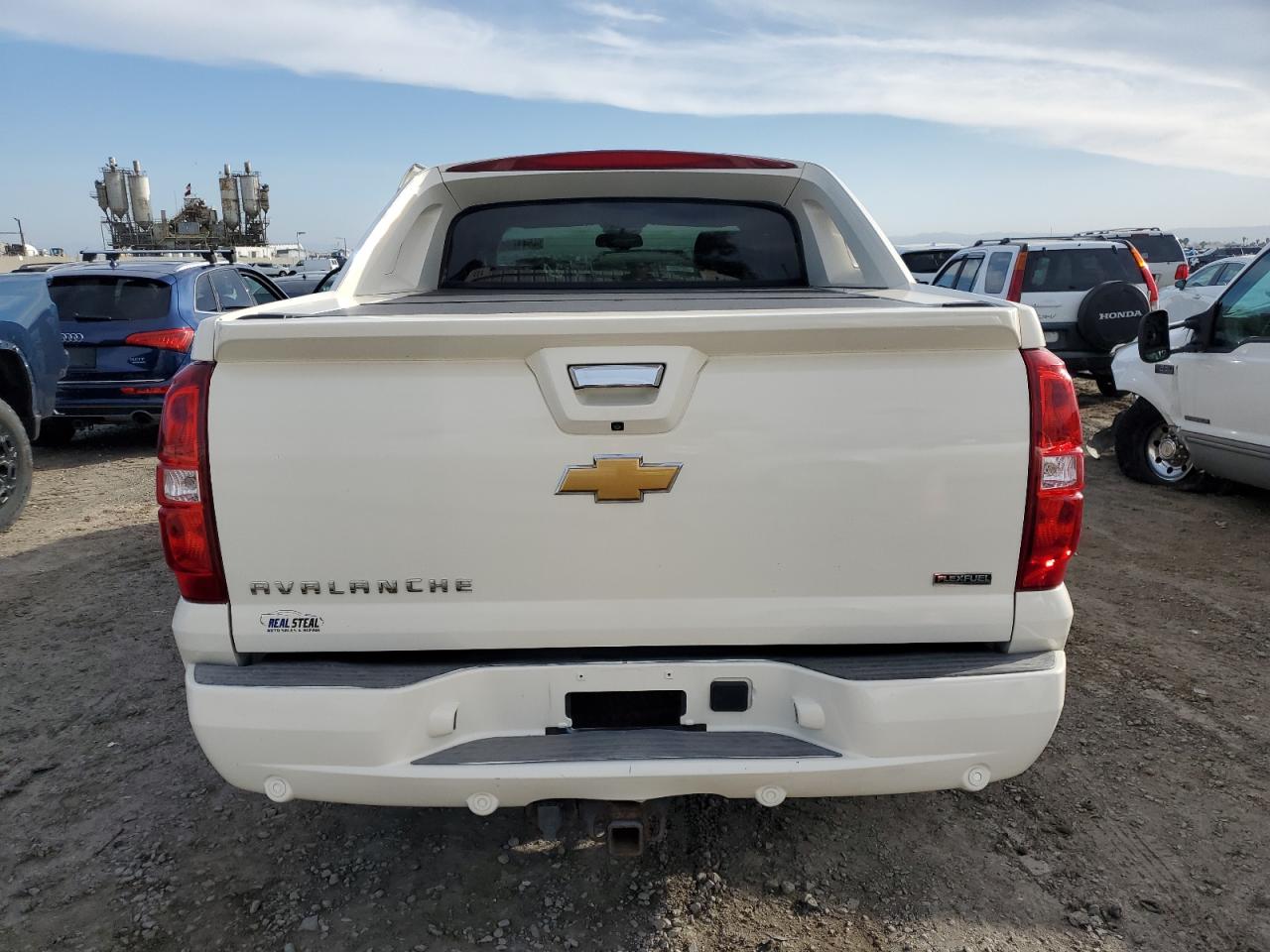 2012 Chevrolet Avalanche VIN 3GNTKGE7XCG174414 Copart auction photo, side damage thumbnail 6