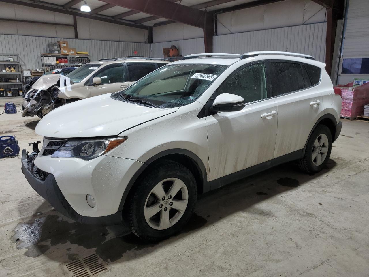 2013 Toyota RAV 4 VIN JTMRFREV8DD042350