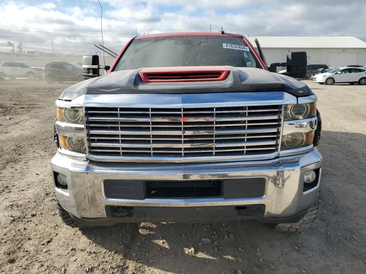 2019 Chevrolet Silverado VIN 1GC1KTEY1KF140492 Copart auction photo, vandalism / mechanical damage thumbnail 5