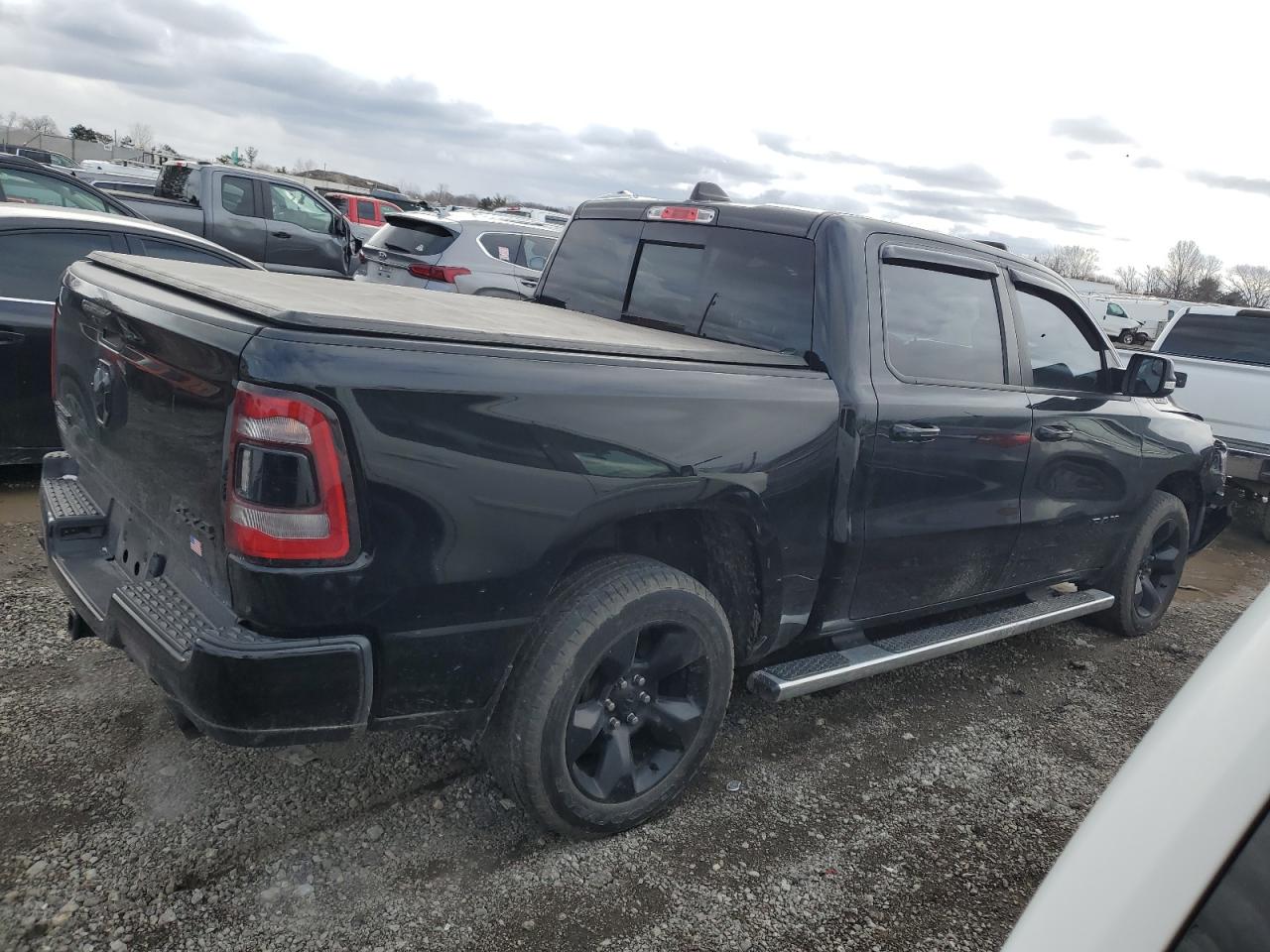 2019 RAM 1500 VIN 1C6SRFFT8KN710666 Copart auction photo, front end / minor dent/scratches damage thumbnail 3