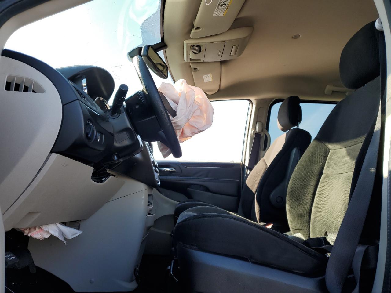 2019 Dodge Caravan VIN 2C4RDGBGXKR799020 Copart auction photo, front end / side damage thumbnail 7