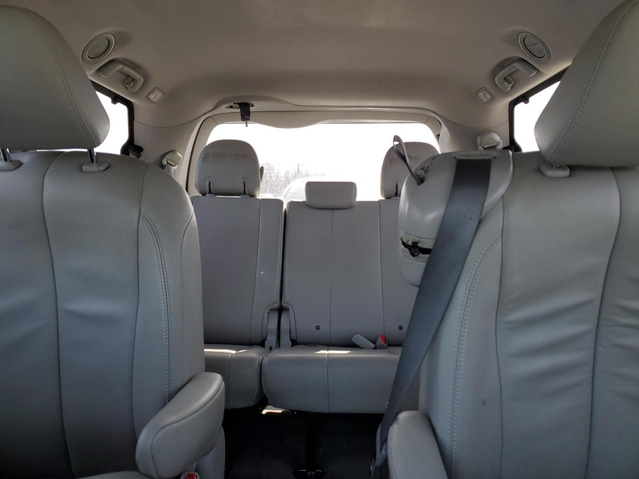 2014 Toyota Sienna VIN 5TDYK3DC2ES520045 Copart auction photo, front end damage thumbnail 10