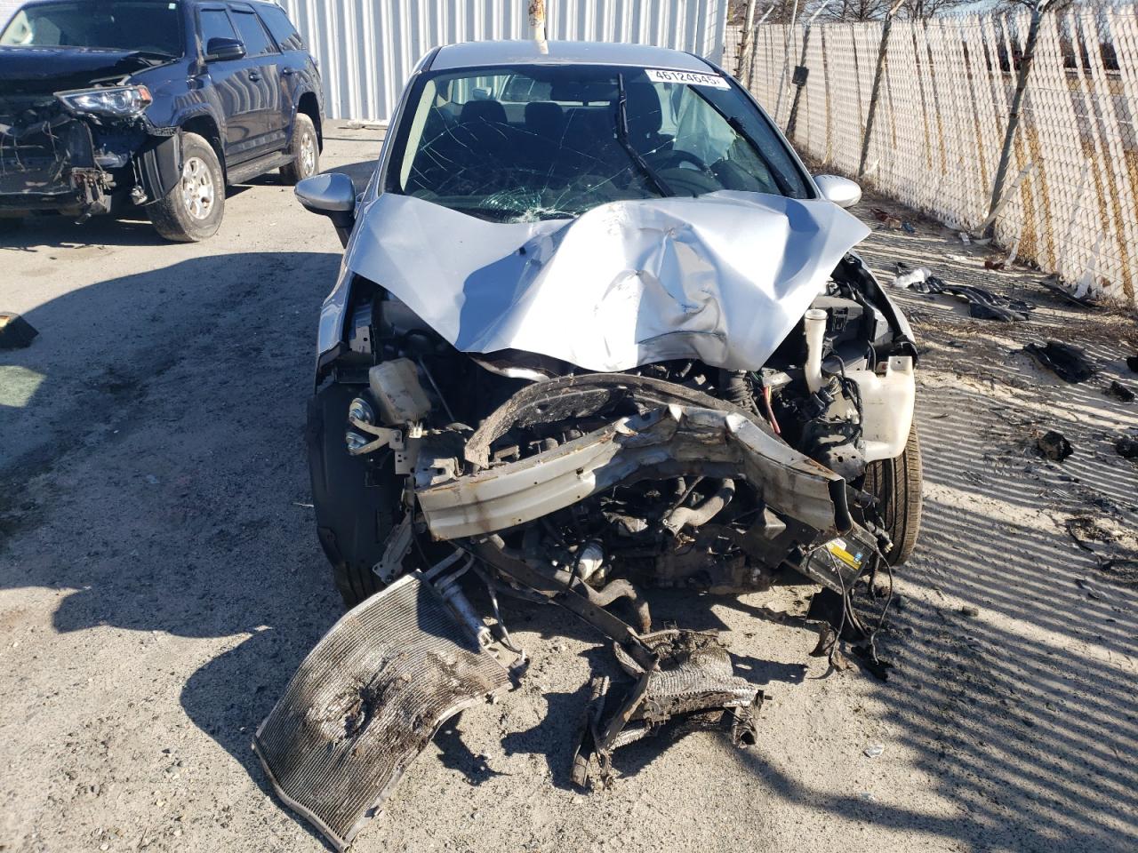 2015 Ford Fiesta VIN 3FADP4BJ1FM139169 Copart auction photo, front end damage thumbnail 5