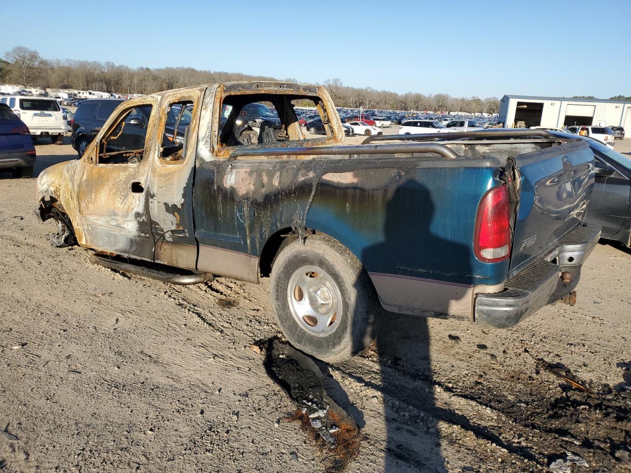 2000 Ford F-150 VIN 1FTRX17L6YNB61928 Copart auction photo, burn - engine / burn damage thumbnail 2