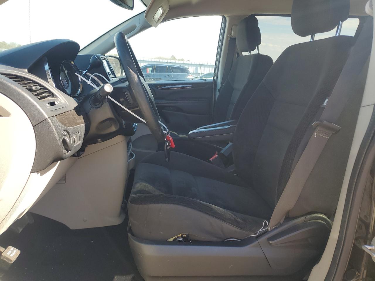 2019 Dodge Caravan VIN 2C4RDGBG4KR791270 Copart auction photo, minor dent/scratches damage thumbnail 7