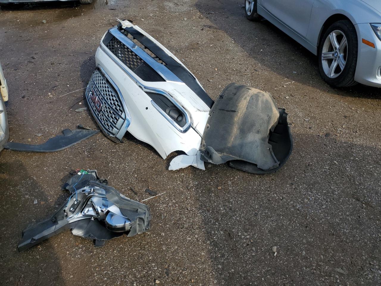 2017 GMC Acadia VIN 1GKKNPLS6HZ145667 Copart auction photo, front end damage thumbnail 15