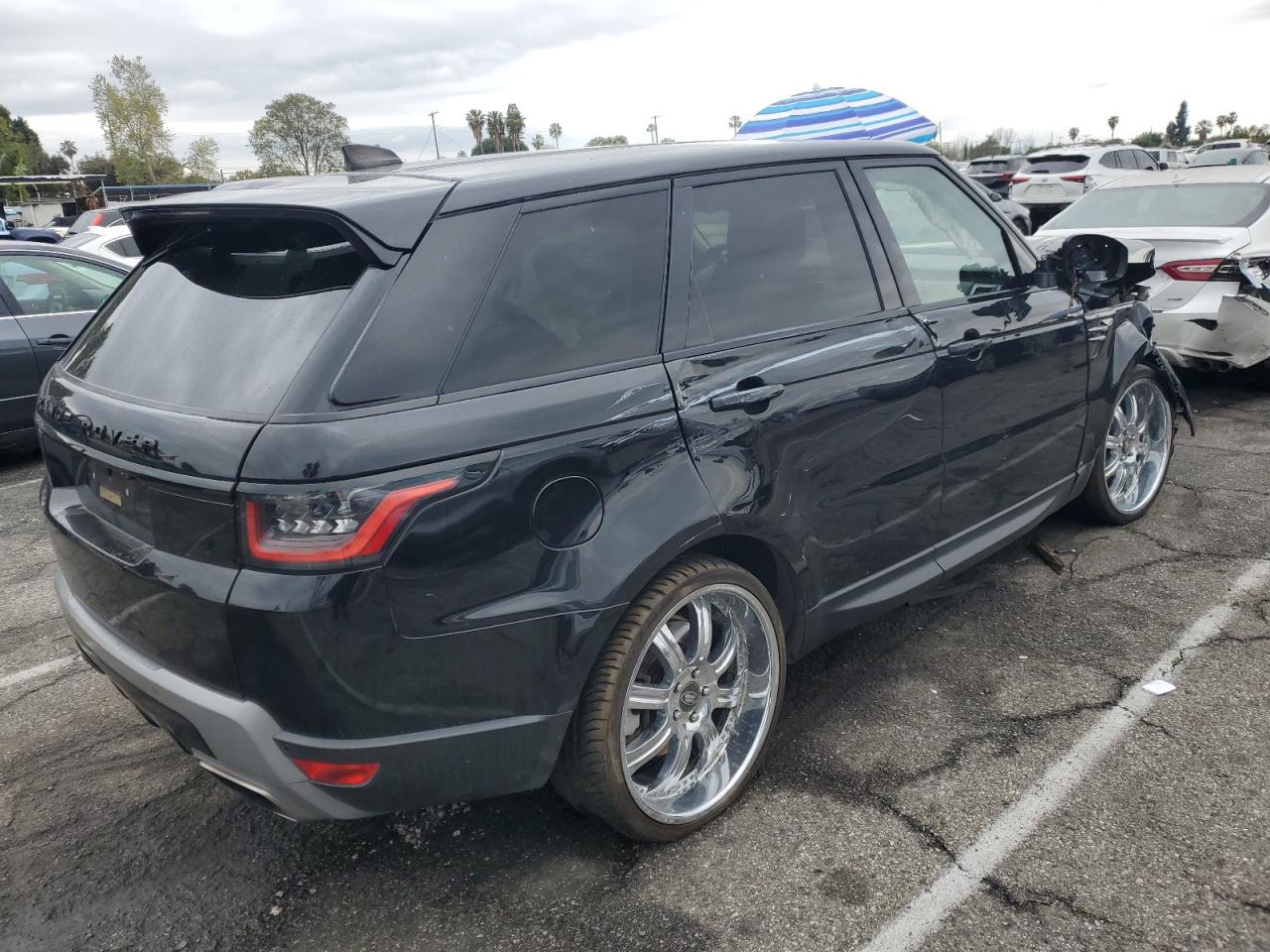 2019 Land Rover Range Rover VIN SALWG2RU2KA870958 Copart auction photo, front end damage thumbnail 3
