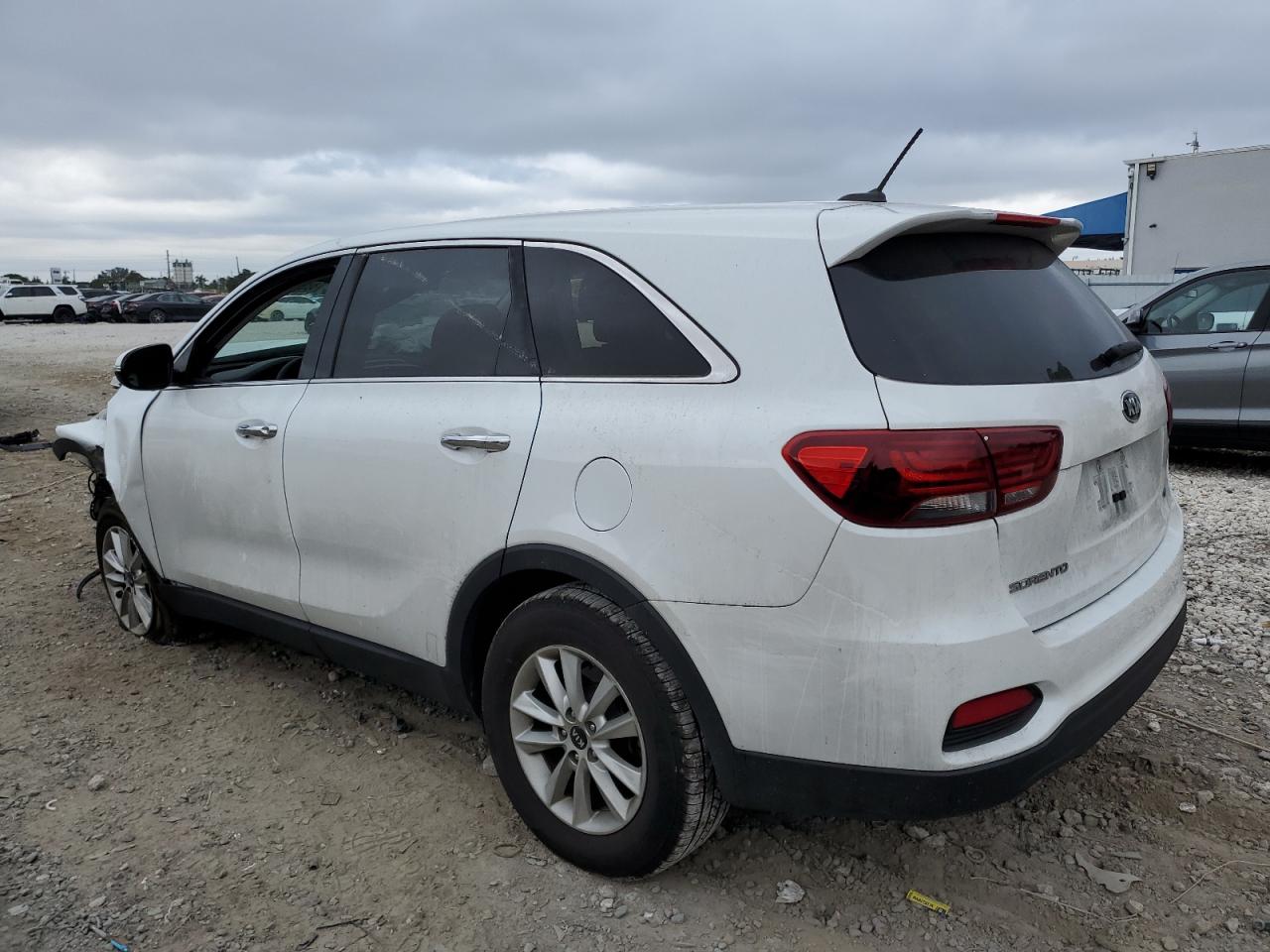 2019 KIA Sorento VIN 5XYPG4A31KG562612 Copart auction photo, front end / minor dent/scratches damage thumbnail 2