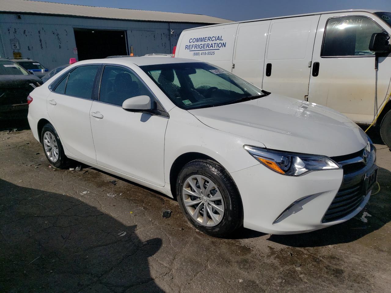 2016 Toyota Camry VIN 4T4BF1FKXGR527117 Copart auction photo, hail damage thumbnail 4