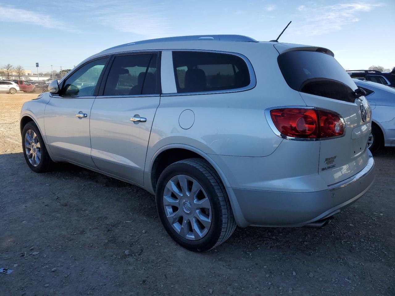 2012 Buick Enclave VIN 5GAKRDED2CJ289917 Copart auction photo, front end damage thumbnail 2