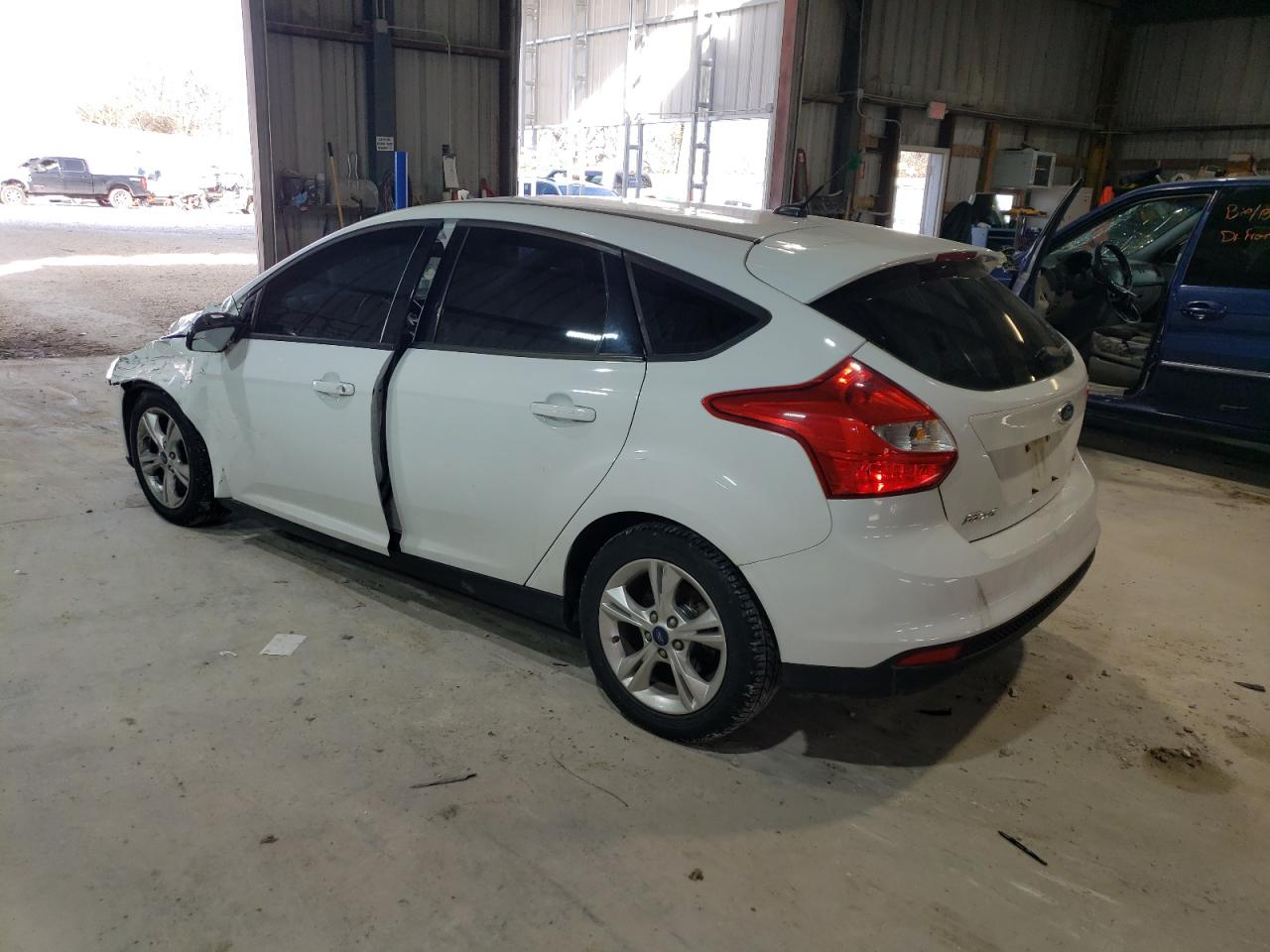 2012 Ford Focus VIN 1FAHP3K25CL154212 Copart auction photo, front end damage thumbnail 2