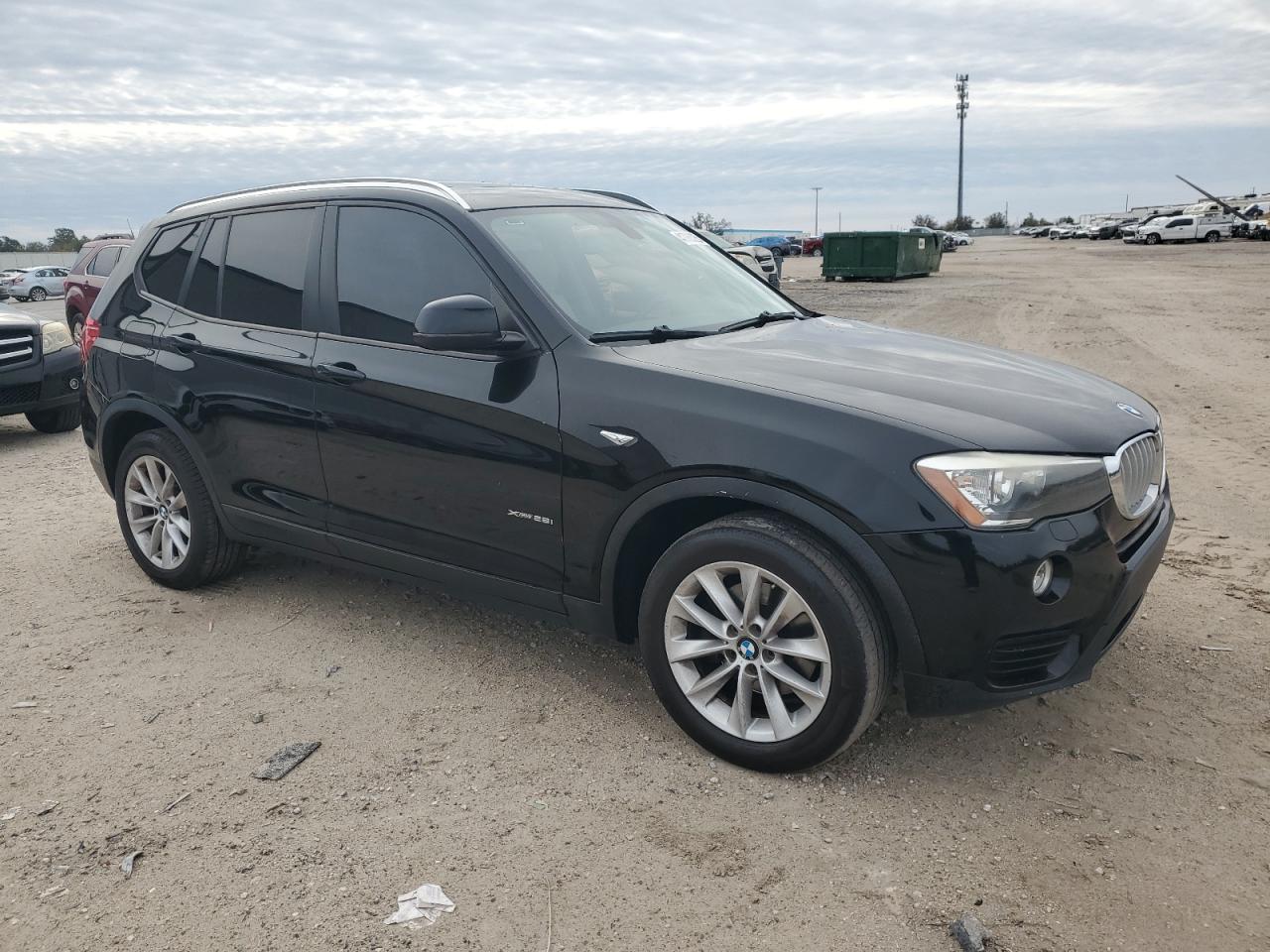 2017 BMW X3 VIN 5UXWZ7C37H0V91808 Copart auction photo, minor dent/scratches damage thumbnail 4