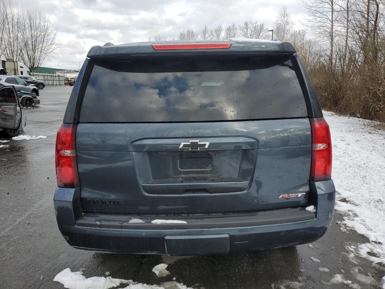 2020 Chevrolet Tahoe VIN 1GNSKBKC9LR188823 Copart auction photo, side / front end damage thumbnail 6