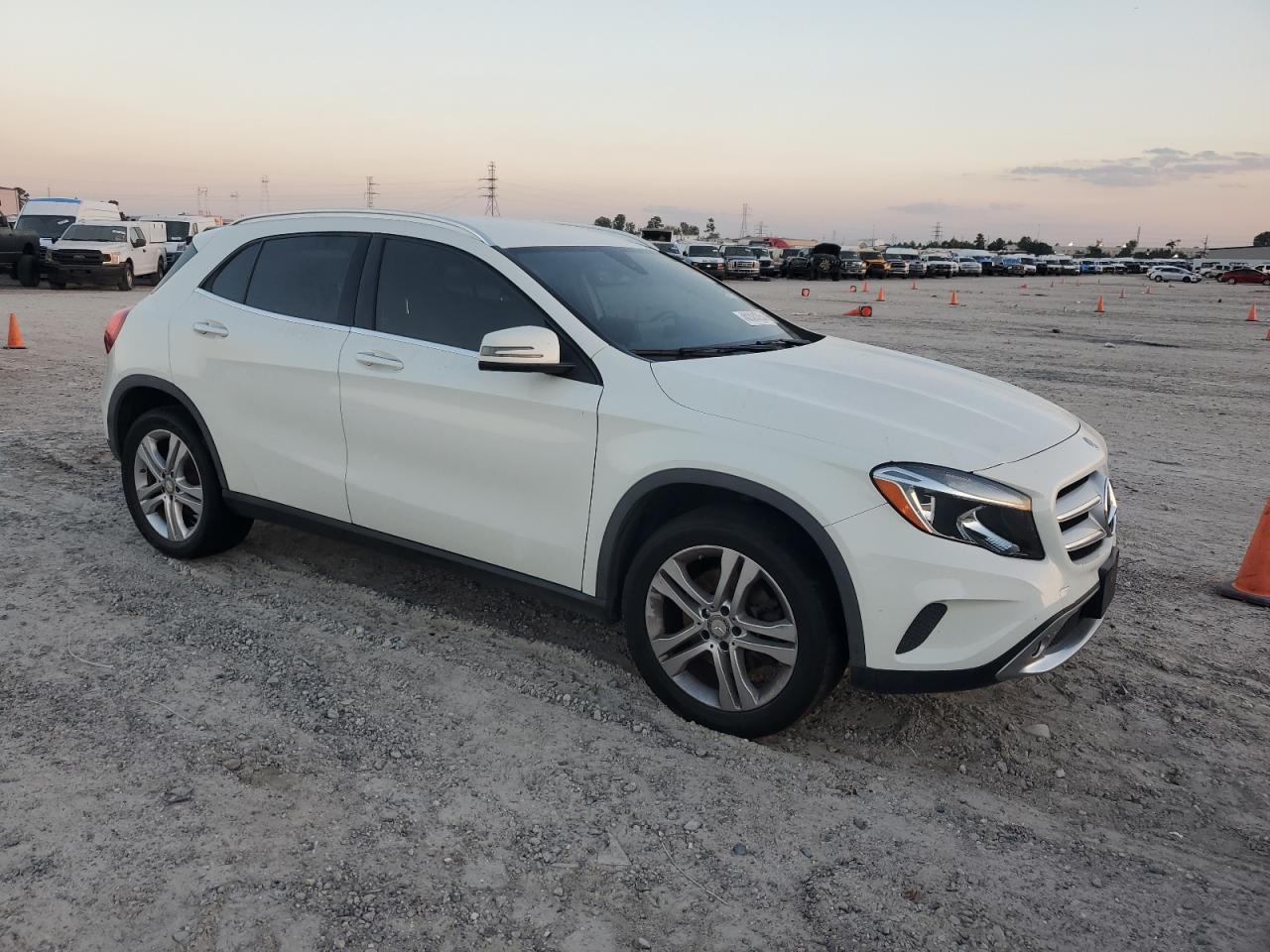 2016 Mercedes-Benz GLA-klasse VIN WDCTG4EB0GJ267924 Copart auction photo, normal wear damage thumbnail 4