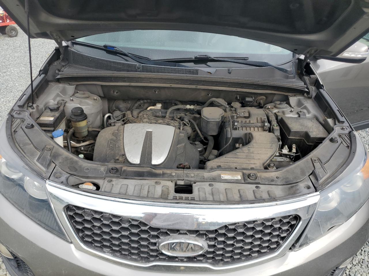 2011 KIA Sorento VIN 5XYKU4A25BG017099 Copart auction photo, rear end / front end damage thumbnail 13