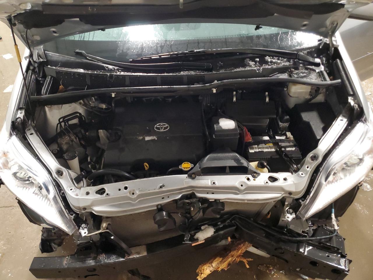 2015 Toyota Sienna VIN 5TDDK3DC2FS104321 Copart auction photo, front end / side damage thumbnail 12