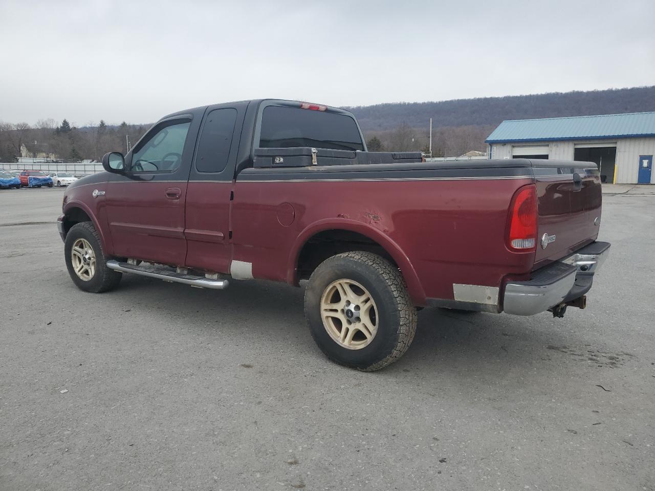 2003 Ford F-150 VIN 1FTRX18L53NB00562 Copart auction photo, minor dent/scratches damage thumbnail 2