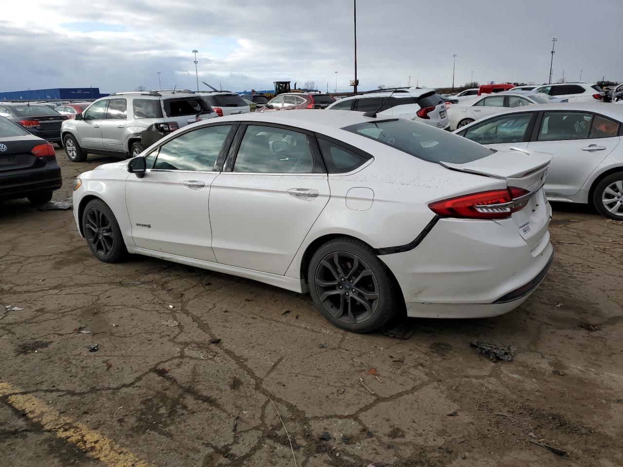 2018 Ford Fusion VIN 3FA6P0LU9JR153729 Copart auction photo, rear end damage thumbnail 2