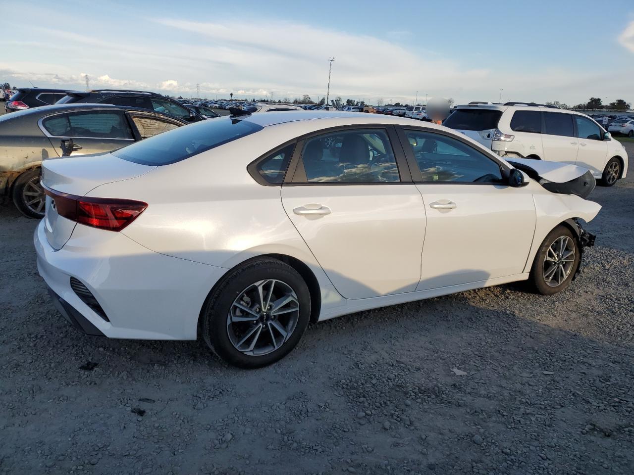 2022 KIA Forte VIN 3KPF24AD1NE452874 Copart auction photo, front end damage thumbnail 3