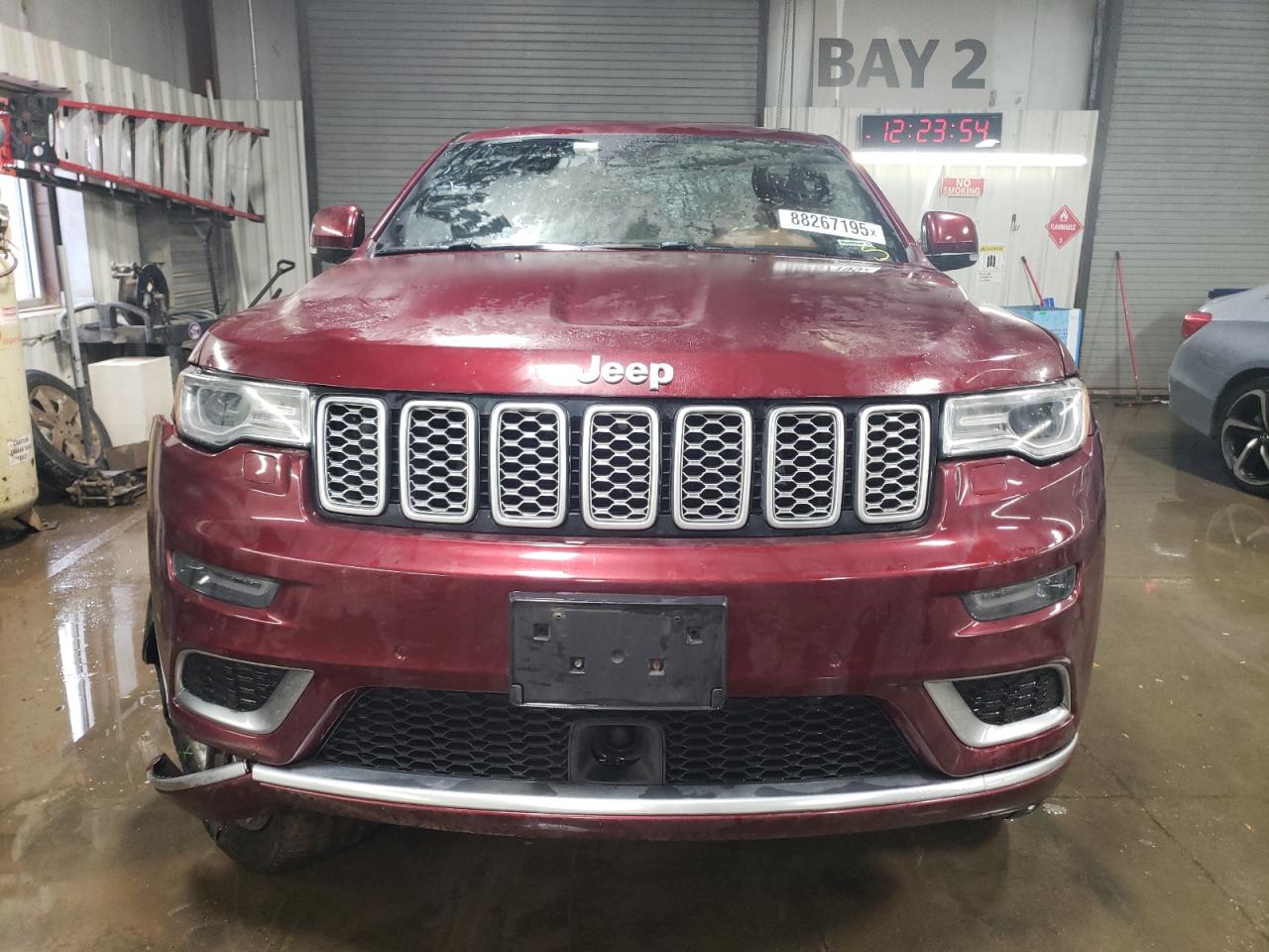 2018 Jeep Grand Cherokee VIN 1C4RJFJT7JC398744 Copart auction photo, front end damage thumbnail 5