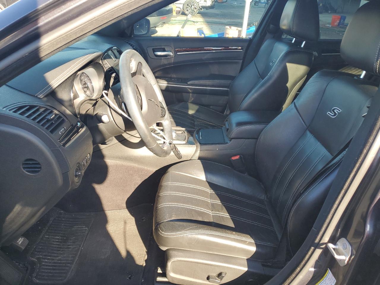 2018 Chrysler 300 VIN 2C3CCABG1JH243788 Copart auction photo, side / undercarriage damage thumbnail 7