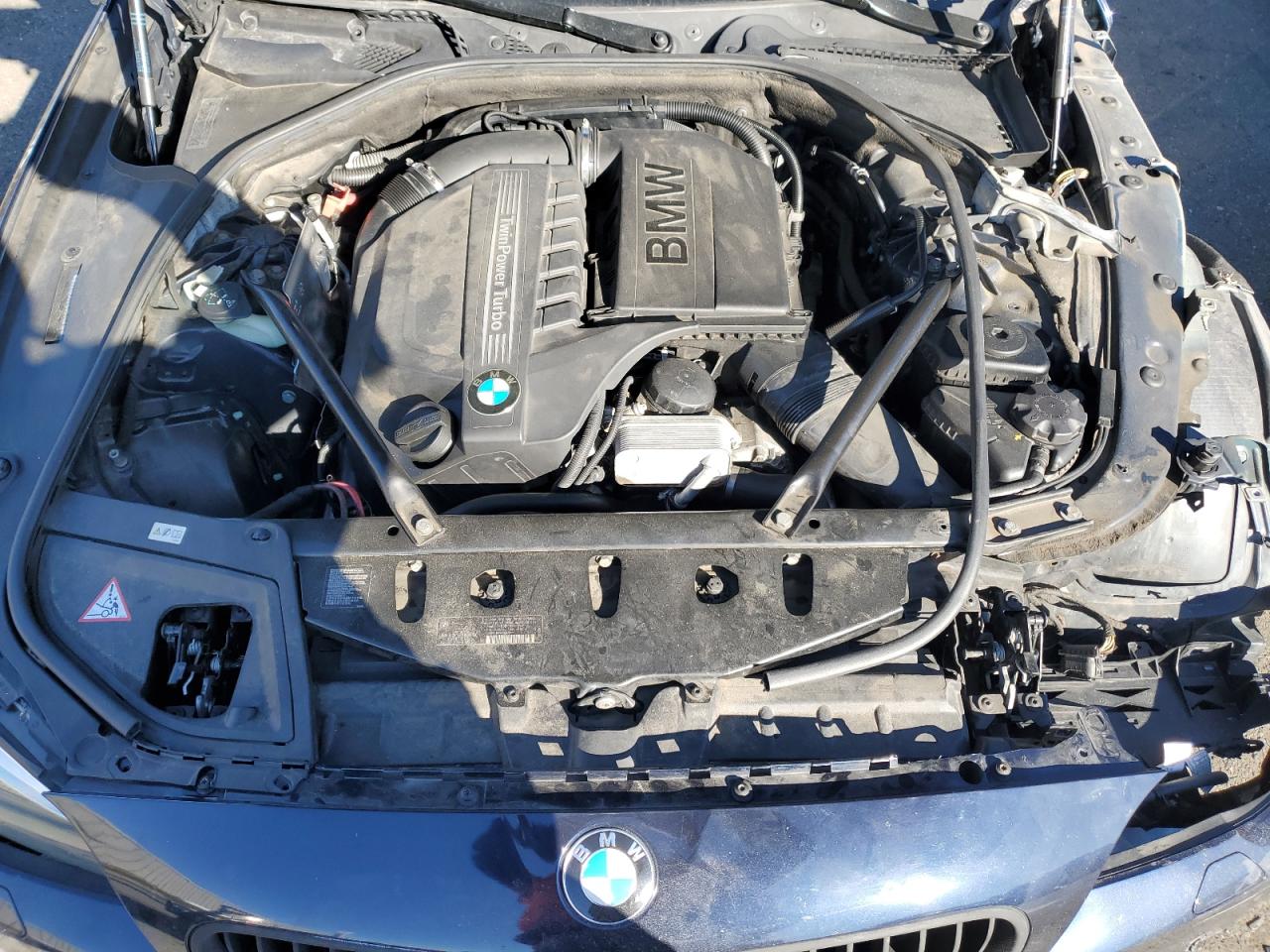 2014 BMW 5er VIN WBA5B3C51ED534310 Copart auction photo, front end damage thumbnail 11