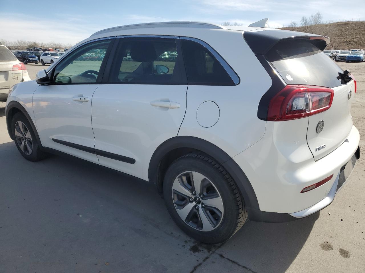 2017 KIA Niro VIN KNDCB3LC1H5045204 Copart auction photo, hail damage thumbnail 2