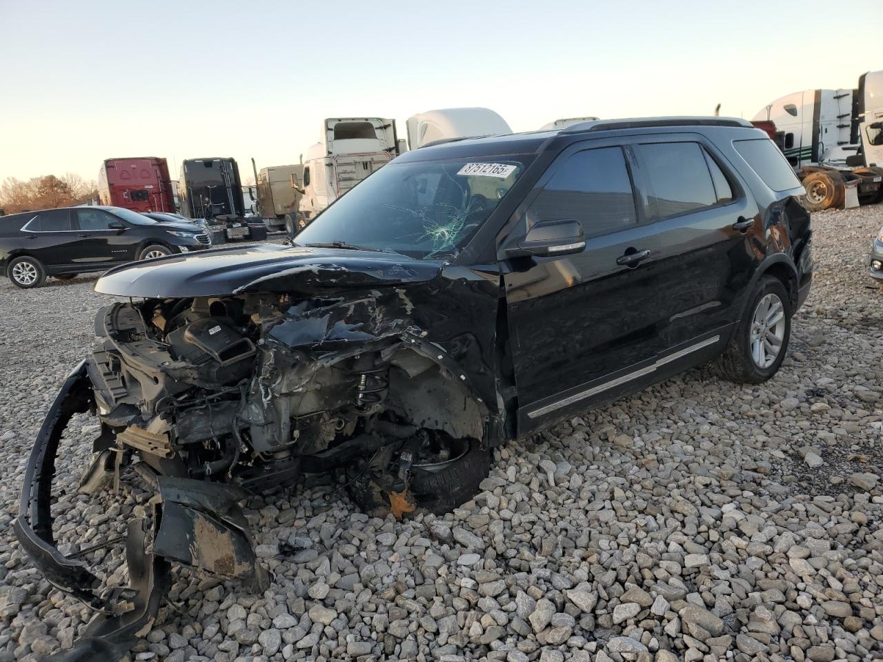 2017 Ford Explorer VIN 1FM5K7D8XHGD10101